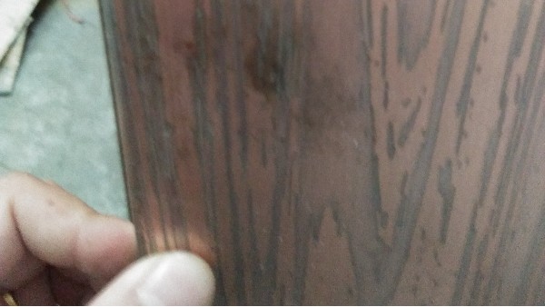 為什么剛安裝不久的彩色不銹鋼門(mén)會(huì)褪色？這就是原因！